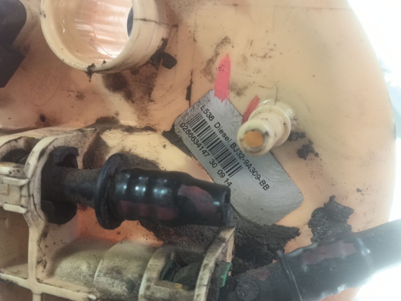 Recambio de bomba combustible para land rover range rover sport ii (l494) 4.4 sdv8 4x4 referencia OEM IAM LR038431  