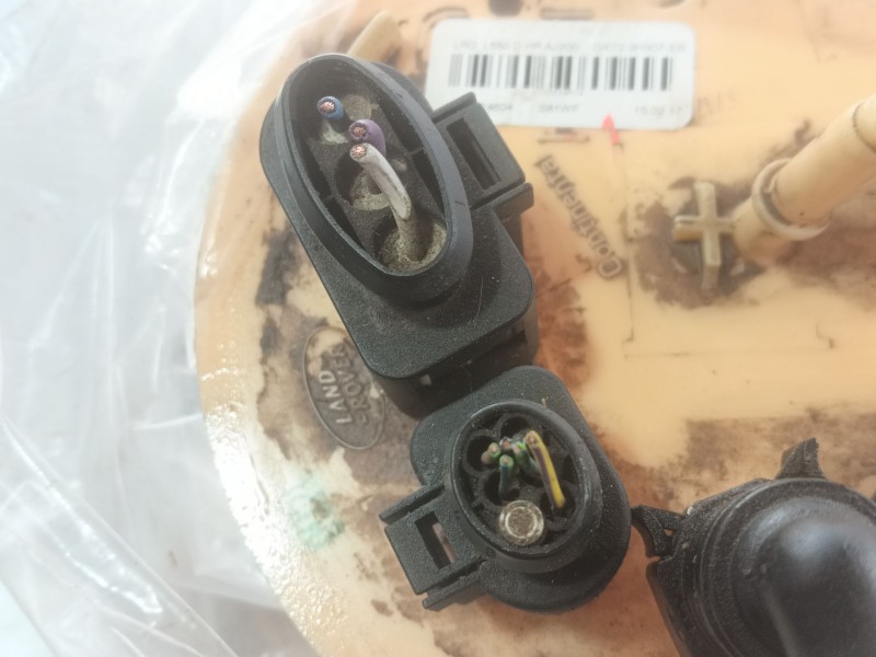 Recambio de bomba combustible para land rover discovery sport (l550) 2.0 d referencia OEM IAM LR065230  