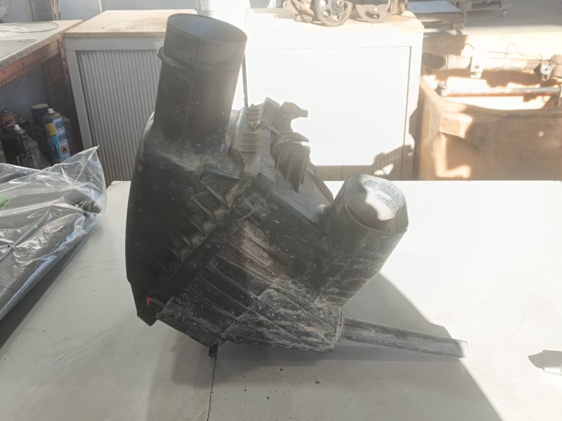 Recambio de filtro aire para opel vivaro b furgoneta (x82) 1.6 cdti (05) referencia OEM IAM   