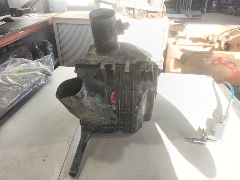 Recambio de filtro aire para opel vivaro b furgoneta (x82) 1.6 cdti (05) referencia OEM IAM   