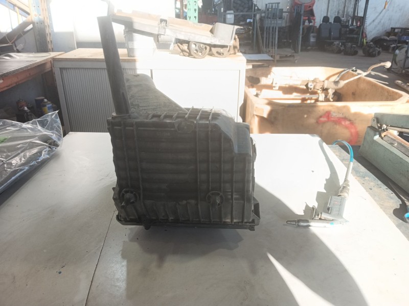 Recambio de filtro aire para opel vivaro b furgoneta (x82) 1.6 cdti (05) referencia OEM IAM   