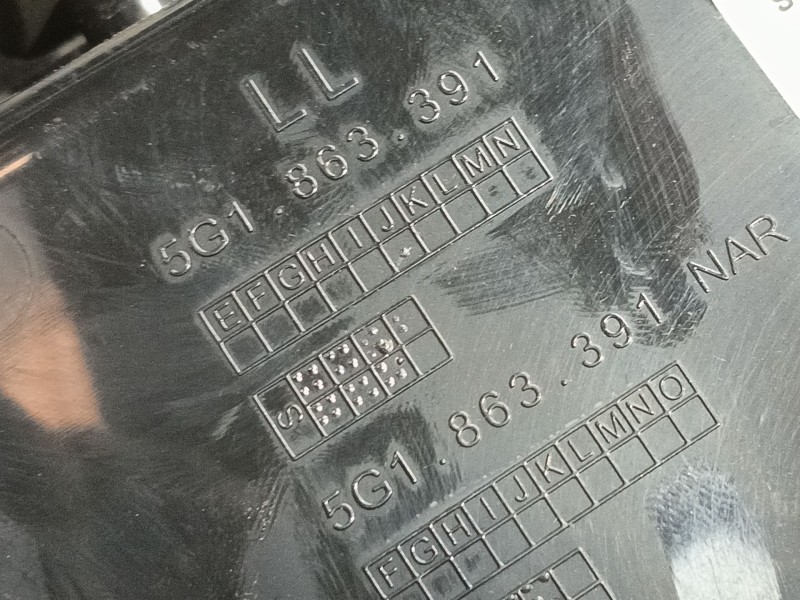 Recambio de consola central para volkswagen golf vii (5g1, bq1, be1, be2) 1.6 tdi referencia OEM IAM   