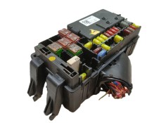 Recambio de caja reles / fusibles para opel astra k (b16) 1.4 turbo (68) referencia OEM IAM 13446496 15533697 