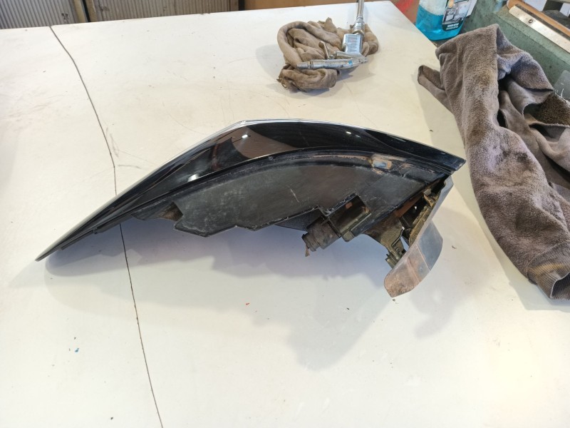 Recambio de piloto trasero derecho para volkswagen id.4 (e21) pro eléctrico referencia OEM IAM 11A945096  