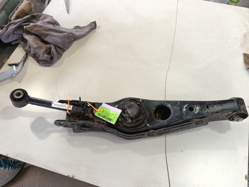 Recambio de brazo suspension inferior trasero derecho para kia sportage iv (ql, qle) 1.7 crdi referencia OEM IAM   