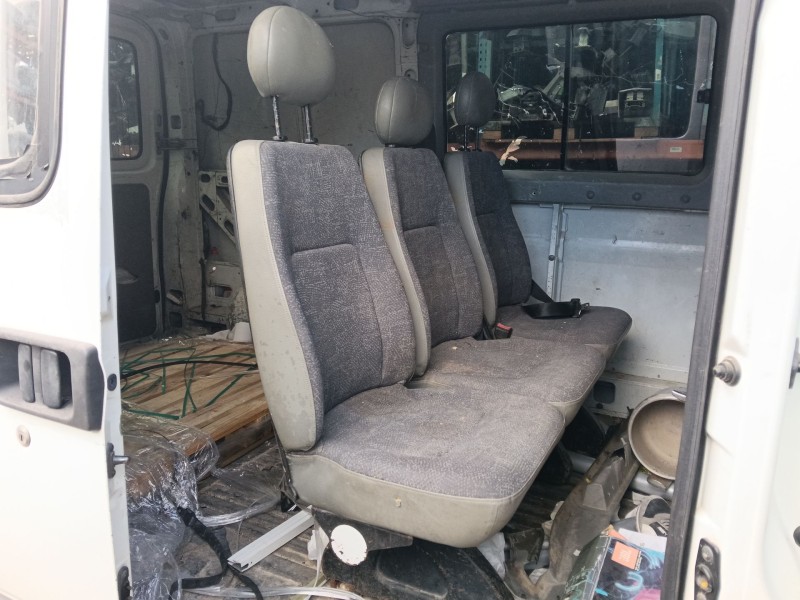 Recambio de asientos traseros para nissan interstar autobús (x70) dci 115 referencia OEM IAM   