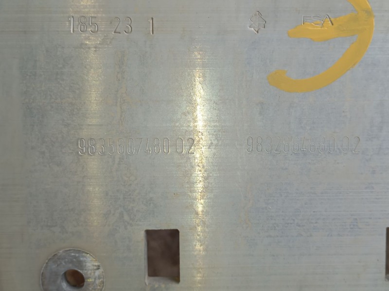 Recambio de refuerzo paragolpes delantero para peugeot 2008 ii (ud_, us_, uy_, uj_, ur_, uc_) 1.2 puretech 130 referencia OEM IA