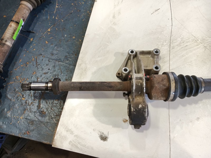 Recambio de transmision delantera derecha para citroën c4 coupé (la_) 1.6 16v referencia OEM IAM 3273AH / 3273AJ  