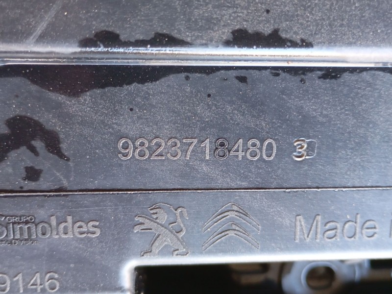 Recambio de panel frontal para peugeot 2008 ii (ud_, us_, uy_, uj_, ur_, uc_) 1.2 puretech 130 referencia OEM IAM 9852809280 982