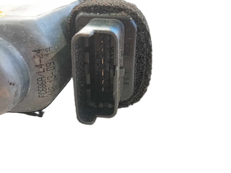 Recambio de elevalunas delantero derecho para renault megane ii (bm0/1_, cm0/1_) 1.6 16v (bm0c, cm0c) referencia OEM IAM 8201010