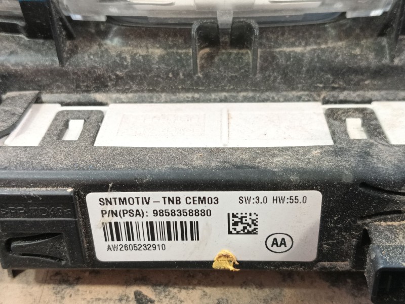 Recambio de luz interior para peugeot 2008 ii (ud_, us_, uy_, uj_, ur_, uc_) 1.2 puretech 130 referencia OEM IAM   