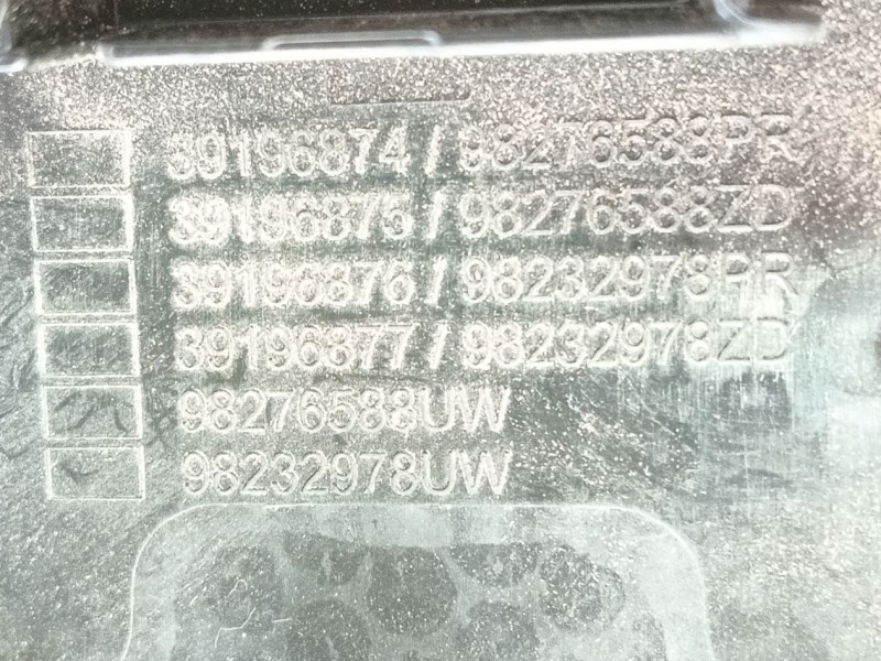 Recambio de luz interior para peugeot 2008 ii (ud_, us_, uy_, uj_, ur_, uc_) 1.2 puretech 130 referencia OEM IAM   