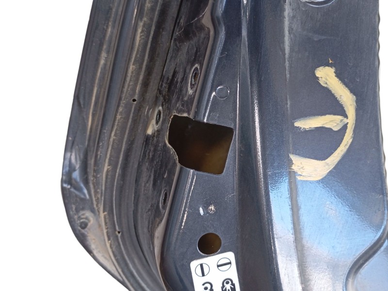 Recambio de puerta trasera izquierda para chevrolet captiva (c100, c140) 2.0 d 4wd referencia OEM IAM 94543748  
