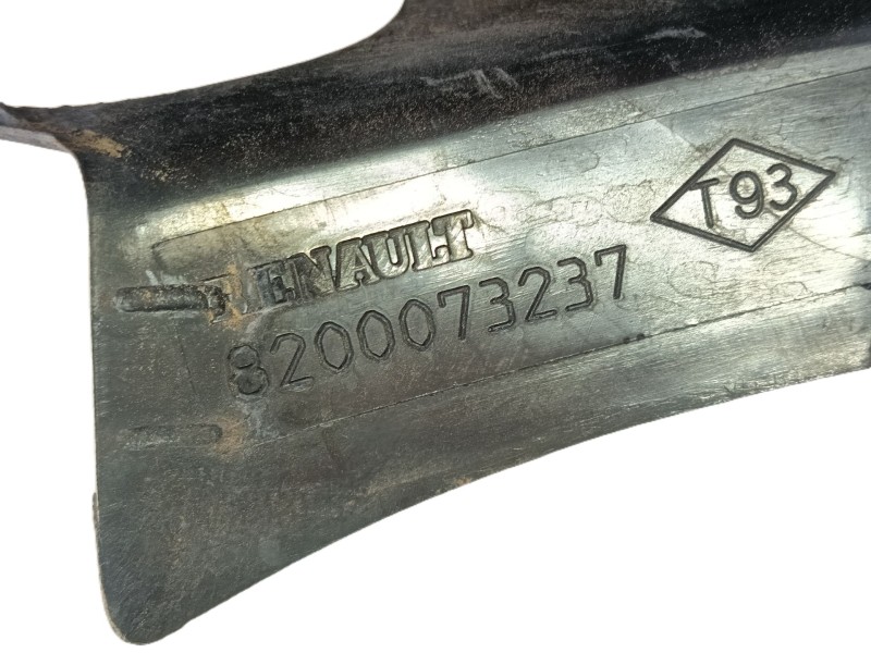 Recambio de piloto trasero derecho para renault megane ii (bm0/1_, cm0/1_) 1.6 16v (bm0c, cm0c) referencia OEM IAM 8200073237  