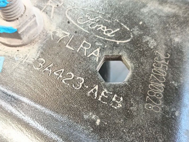 Recambio de brazo suspension inferior delantero derecho para ford focus iv (hn) 1.0 ecoboost mhev referencia OEM IAM 2216265  