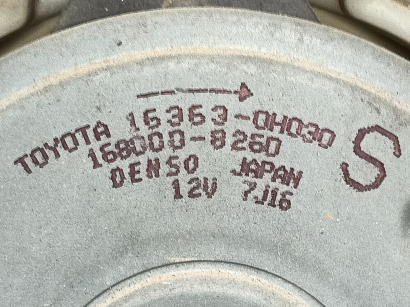 Recambio de electroventilador para toyota yaris (_p9_) 1.3 vvt-i (scp90_) referencia OEM IAM 163600Q030 1680008260 