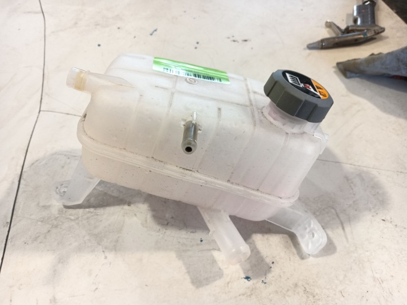 Recambio de deposito expansion para kia niro (c5p11) 1.6 hev referencia OEM IAM   