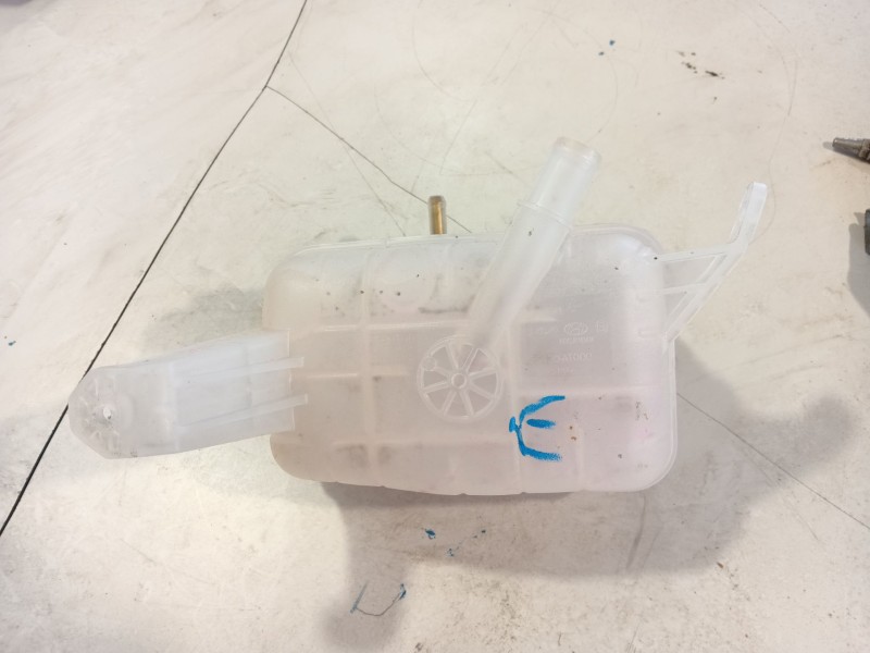 Recambio de deposito expansion para kia niro (c5p11) 1.6 hev referencia OEM IAM   