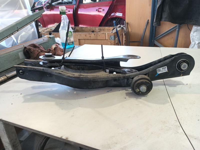 Recambio de brazo suspension inferior trasero derecho para kia niro (c5p11) 1.6 hev referencia OEM IAM   