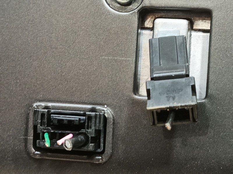 Recambio de pantalla multifuncion para kia niro (c5p11) 1.6 hev referencia OEM IAM 94001AT260  