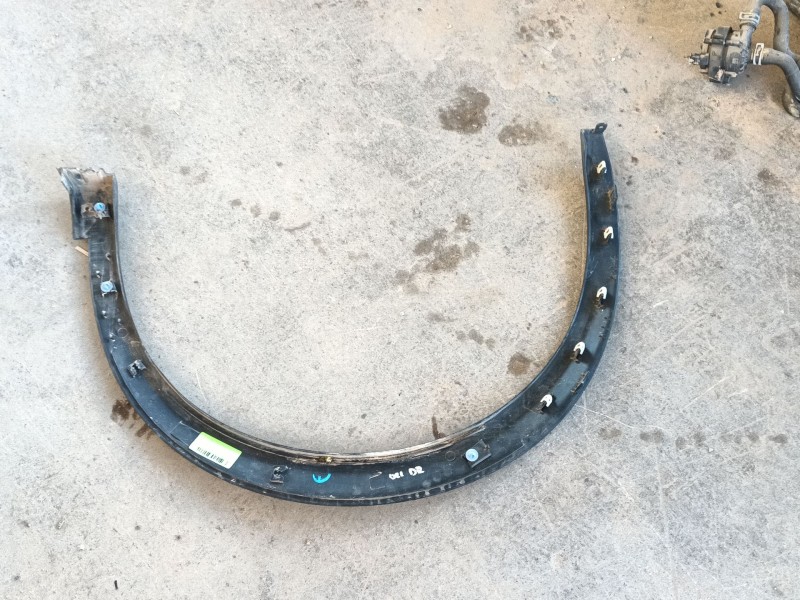 Recambio de aletin delantero derecho para peugeot 2008 ii (ud_, us_, uy_, uj_, ur_, uc_) 1.2 puretech 130 referencia OEM IAM   