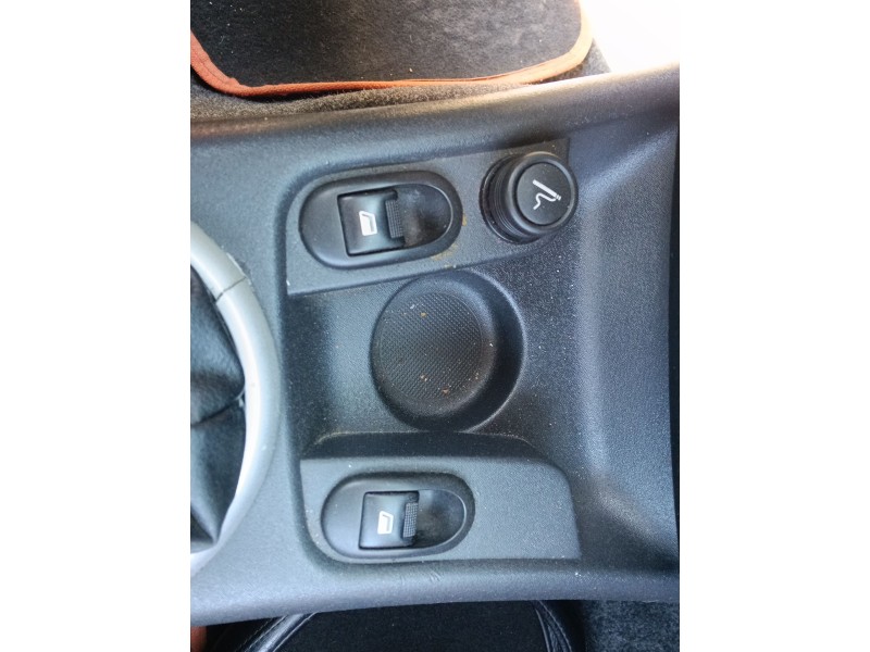 Recambio de mando elevalunas delantero derecho para chatenet ch26 0.5 diesel referencia OEM IAM   