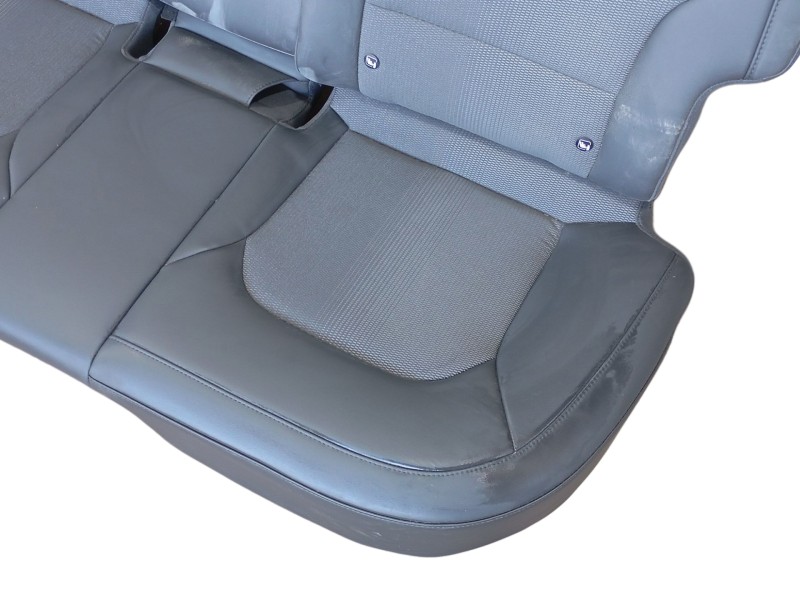 Recambio de asientos traseros para kia niro (c5p11) 1.6 hev referencia OEM IAM   