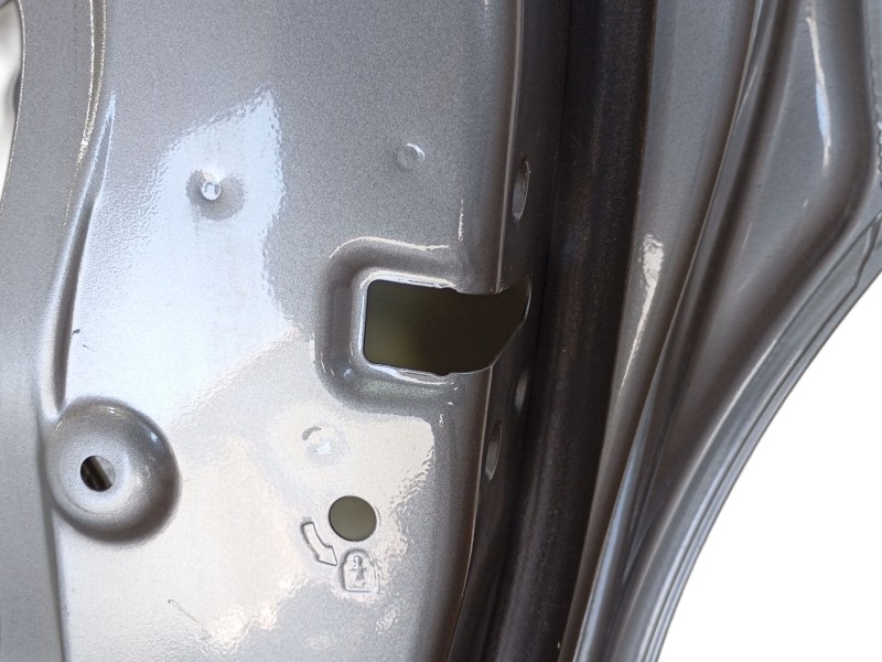 Recambio de puerta trasera derecha para kia niro (c5p11) 1.6 hev referencia OEM IAM 77004AT000  