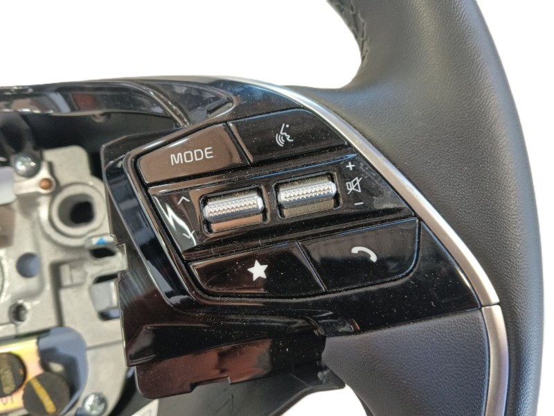 Recambio de volante para kia niro (c5p11) 1.6 hev referencia OEM IAM   