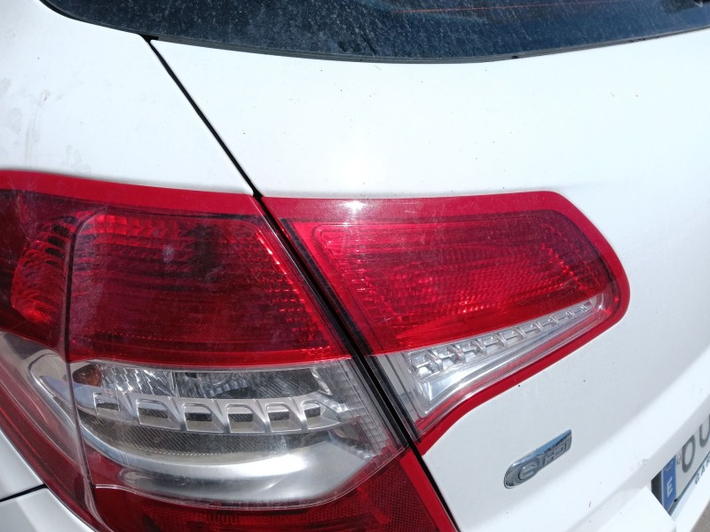 Recambio de piloto trasero izquierdo interior para citroën c4 ii (nc_) 1.6 hdi 115 referencia OEM IAM   