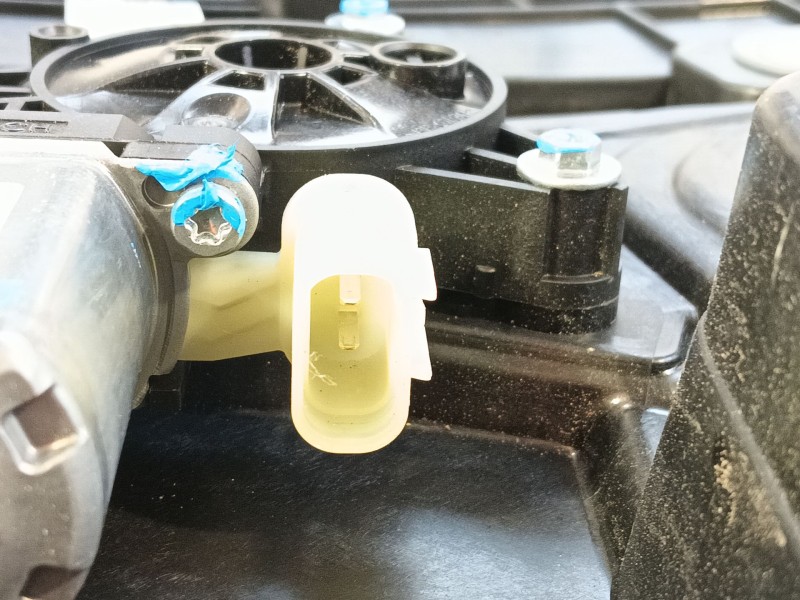 Recambio de elevalunas trasero derecho para kia niro (c5p11) 1.6 hev referencia OEM IAM 83481AT000  