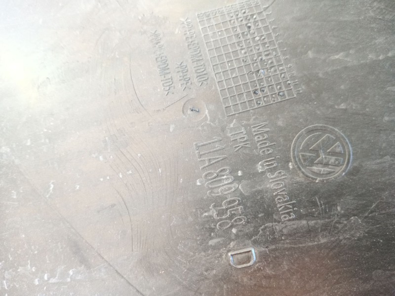 Recambio de paso de rueda delantero derecho para volkswagen id.4 (e21) pro eléctrico referencia OEM IAM 11A809958D  