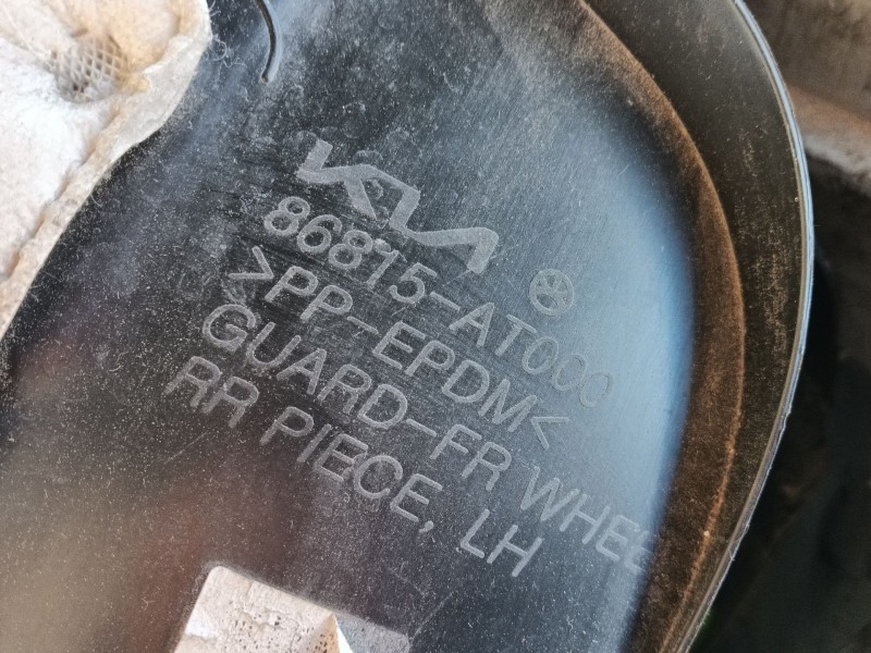 Recambio de paso de rueda delantero izquierdo para kia niro (c5p11) 1.6 hev referencia OEM IAM   