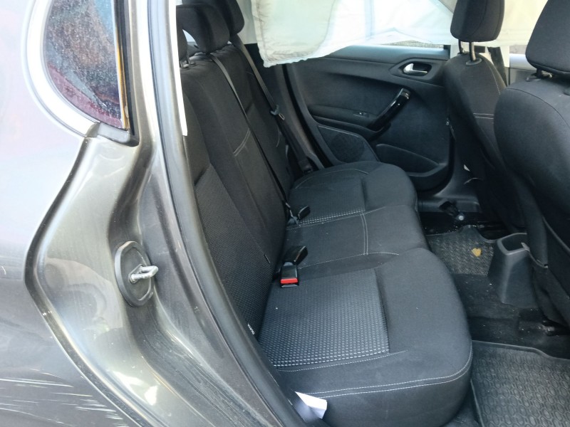 Recambio de asientos traseros para peugeot 208 i (ca_, cc_) 1.2 thp 110 referencia OEM IAM   