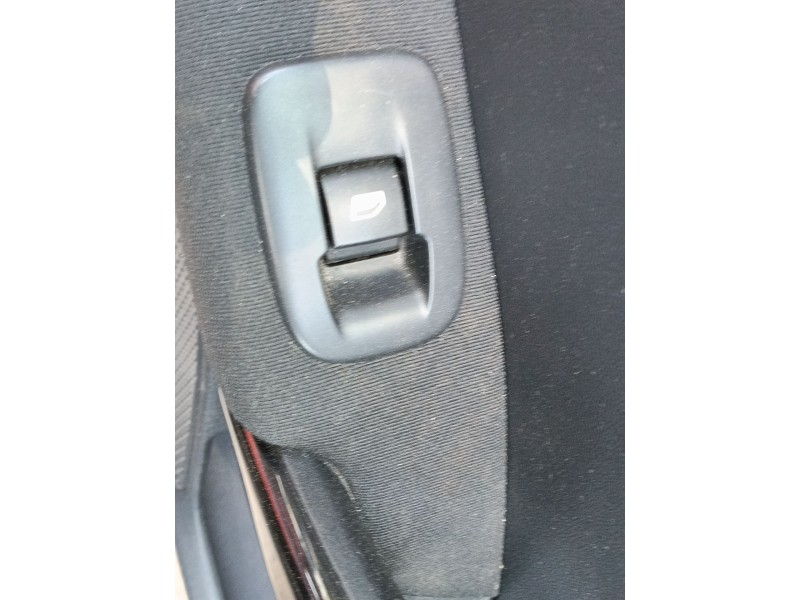 Recambio de mando elevalunas trasero izquierdo para peugeot 208 i (ca_, cc_) 1.2 thp 110 referencia OEM IAM   