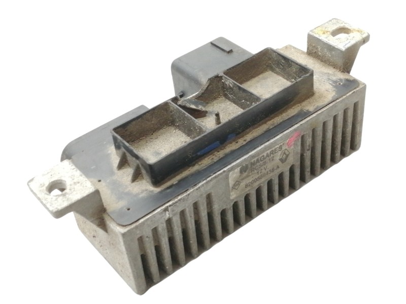 Recambio de caja precalentamiento para renault laguna iii bt3s referencia OEM IAM 8200558438A  