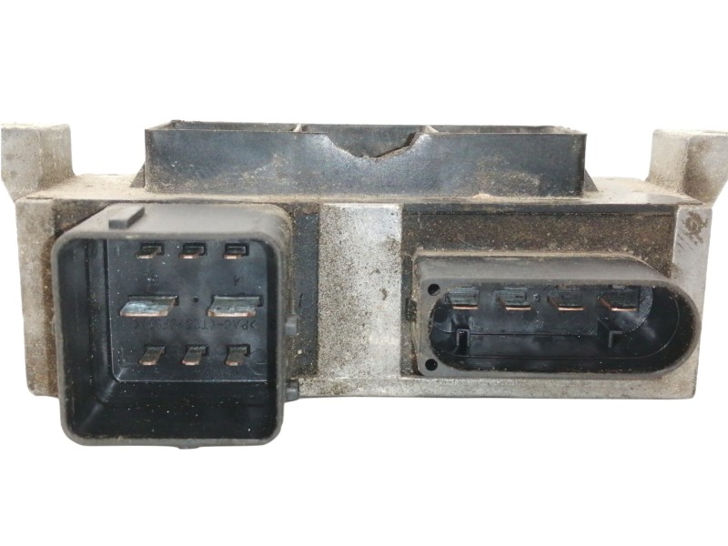 Recambio de caja precalentamiento para renault laguna iii bt3s referencia OEM IAM 8200558438A  