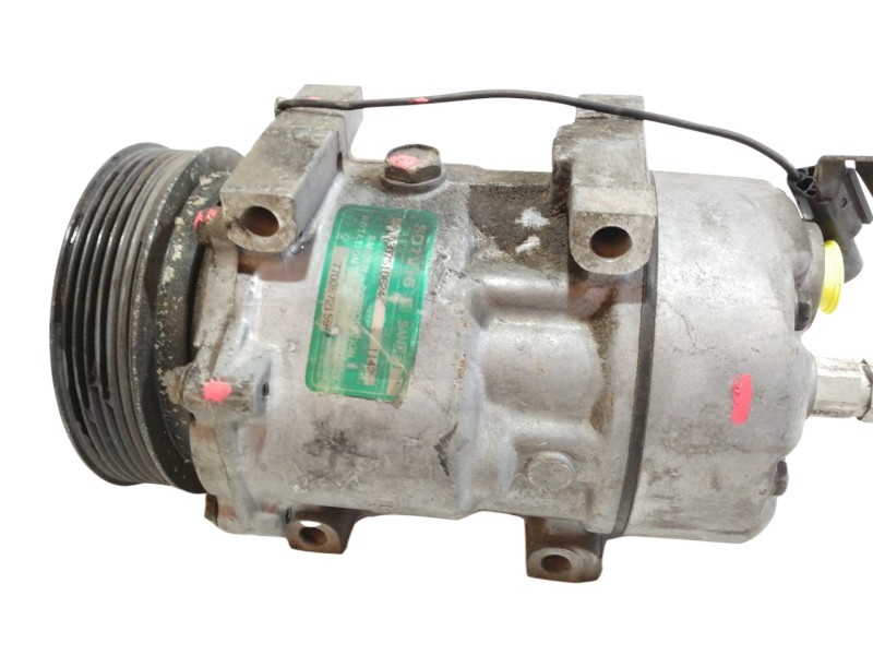 Recambio de compresor aire acondicionado para volvo v40 familiar 1.9 turbodiesel referencia OEM IAM 7700872159  