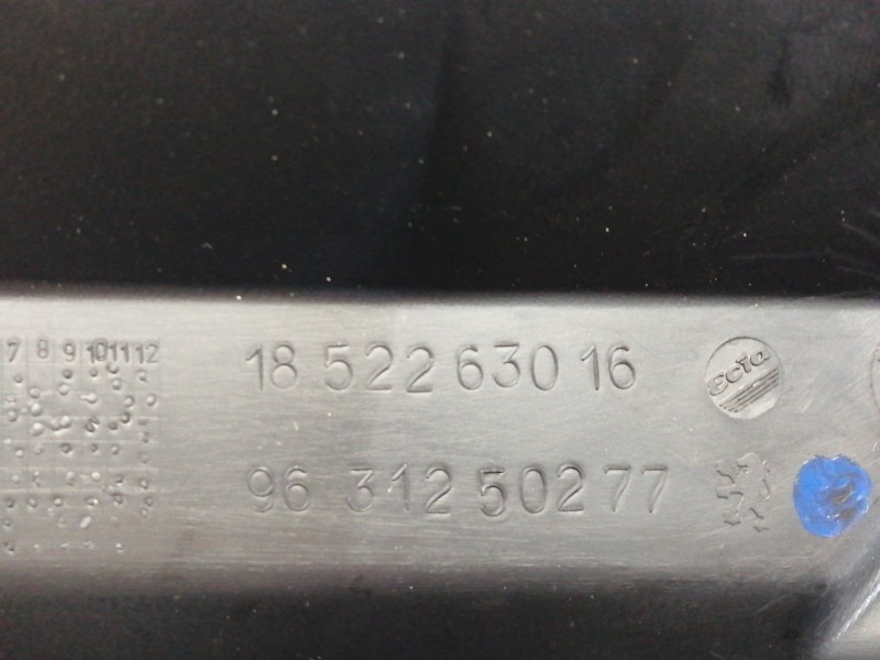 Recambio de rejilla delantera para peugeot 406 berlina (s1/s2) srdt referencia OEM IAM 1852263016  