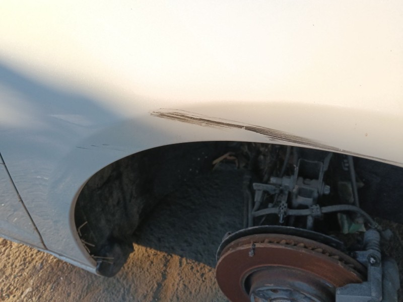 Recambio de aleta delantera derecha para peugeot 308 ii (lb_, lp_, lw_, lh_, l3_) 1.6 hdi / bluehdi 115 referencia OEM IAM   