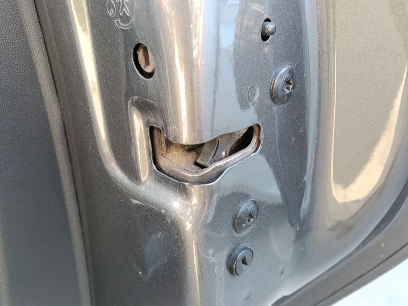 Recambio de cerradura puerta trasera derecha para peugeot 208 i (ca_, cc_) 1.2 thp 110 referencia OEM IAM 9812501180  