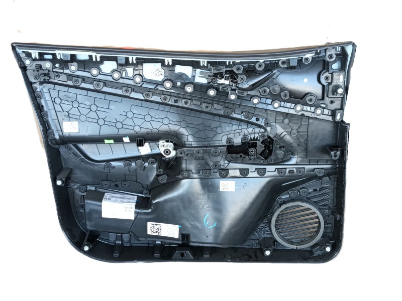 Recambio de guarnecido puerta delantera derecha para volkswagen id.4 (e21) performance referencia OEM IAM   