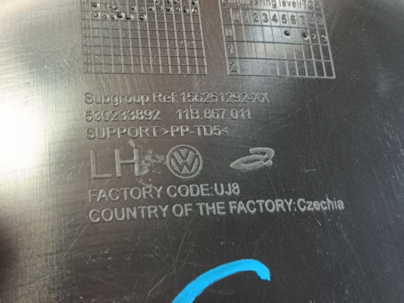 Recambio de guarnecido puerta delantera izquierda para volkswagen id.4 (e21) performance referencia OEM IAM   