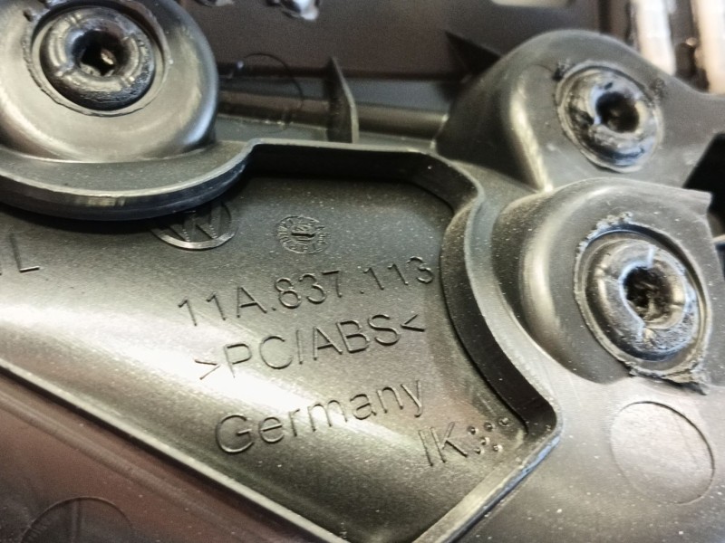 Recambio de guarnecido puerta delantera izquierda para volkswagen id.4 (e21) performance referencia OEM IAM   