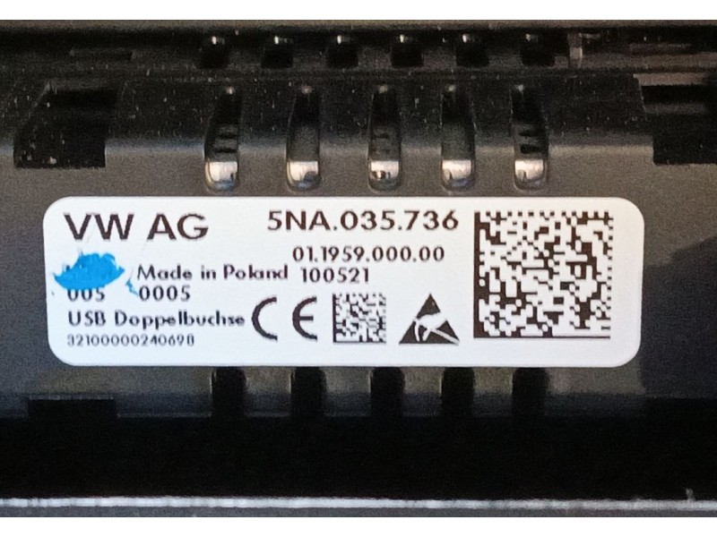 Recambio de apoyabrazos central para volkswagen id.4 (e21) performance referencia OEM IAM   