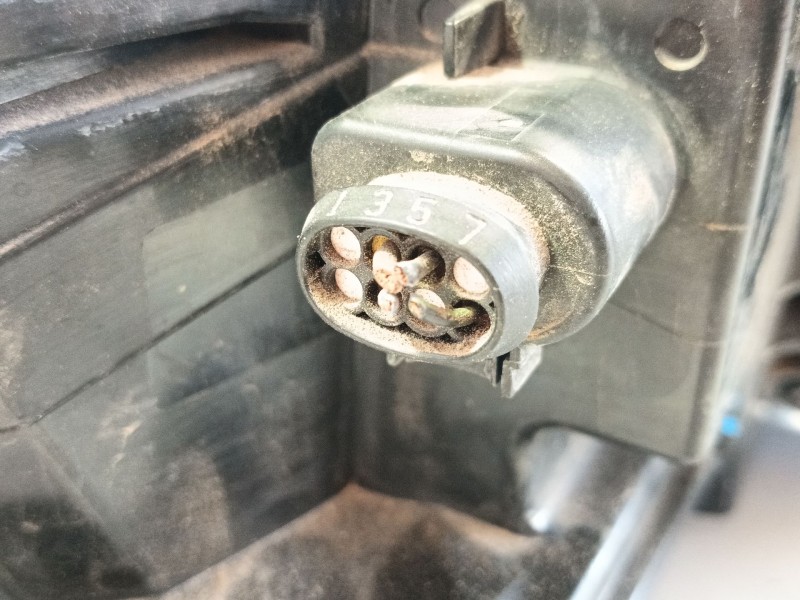 Recambio de piloto trasero derecho para volkswagen id.4 (e21) performance referencia OEM IAM 11A945096  