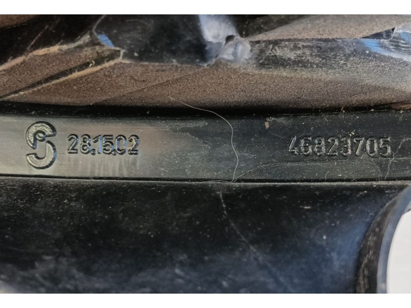 Recambio de piloto trasero derecho para fiat stilo (192_) 1.9 jtd referencia OEM IAM  46823705 