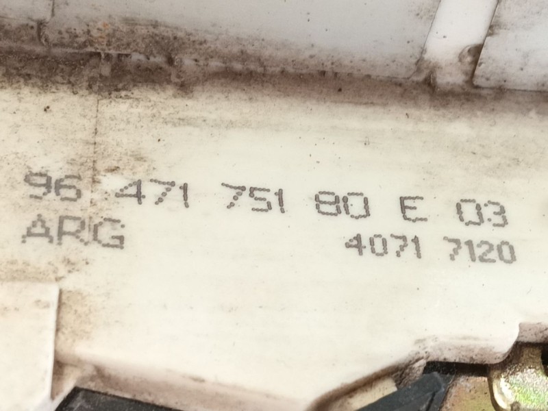 Recambio de cerradura puerta trasera izquierda para citroën c4 i (lc_) 1.4 16v referencia OEM IAM 9137Q2  