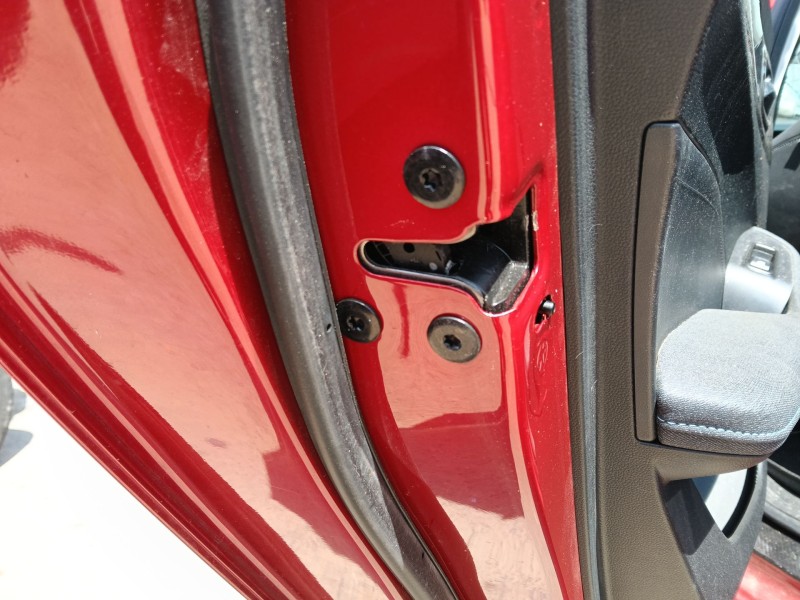 Recambio de cerradura puerta trasera izquierda para mg zs suv (azs1) ev referencia OEM IAM   