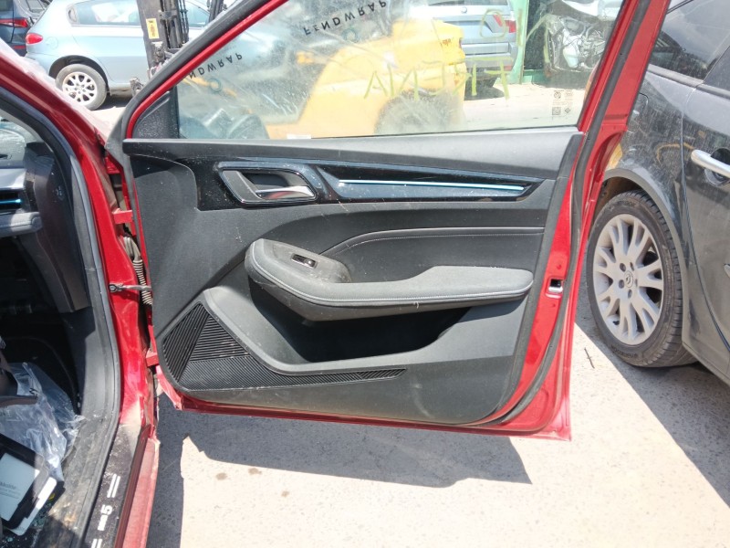 Recambio de guarnecido puerta delantera derecha para mg zs suv (azs1) ev referencia OEM IAM   
